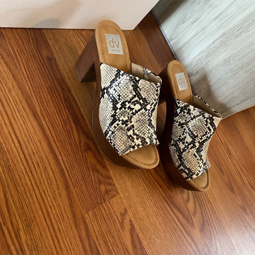 DOLCE VITA Chunky heel in snake print